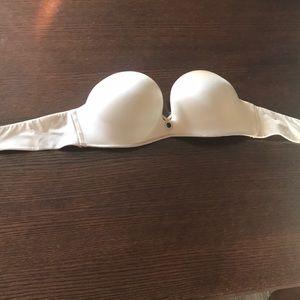 Victoria’s Secret Strapless Push Up Bra